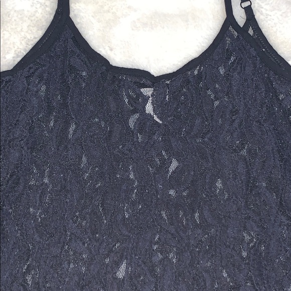 3/$30 Kirra lace tank top crop - Picture 3 of 5